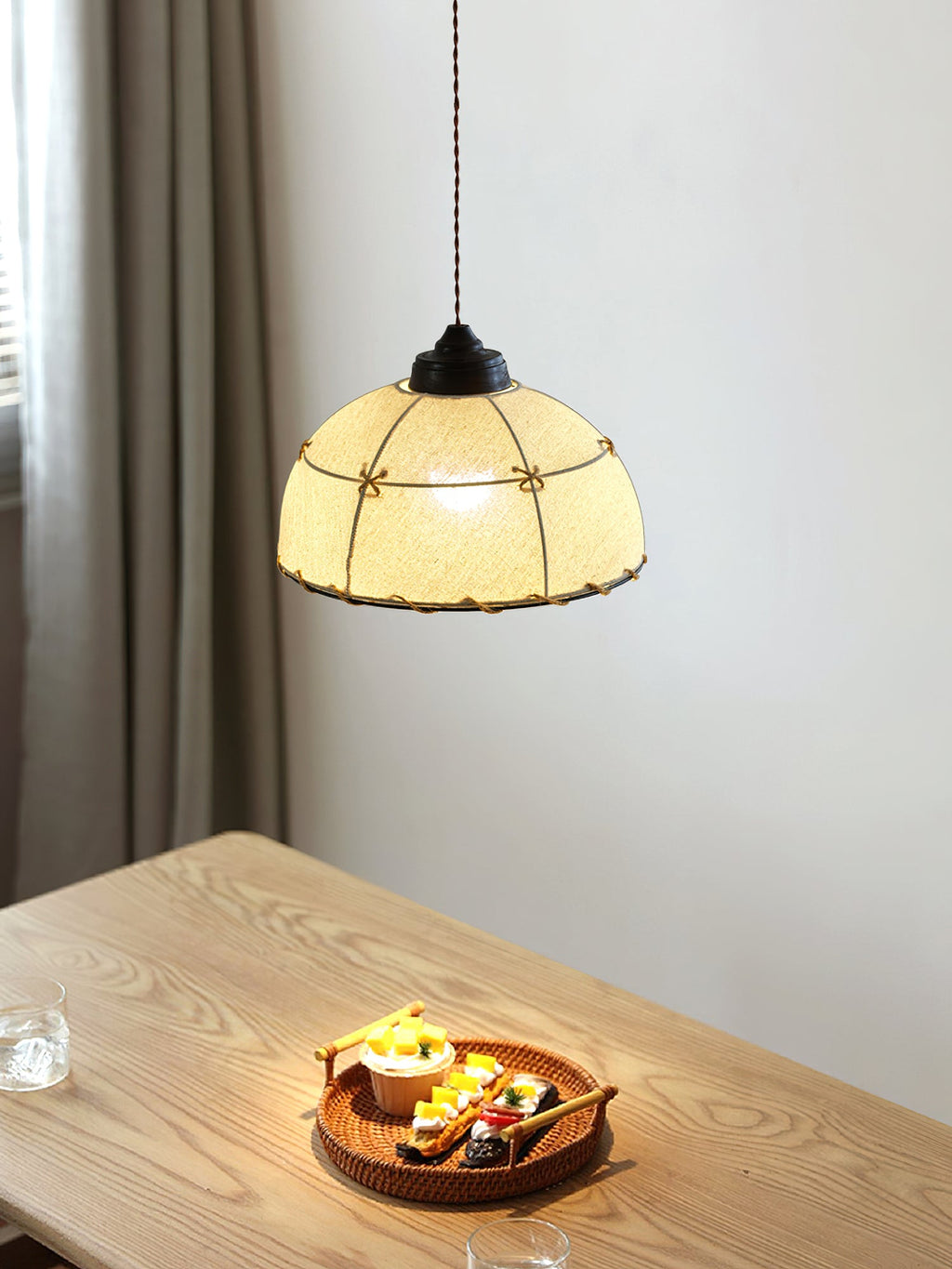 RAVENSCROFT GLASS DROPLET PENDANT