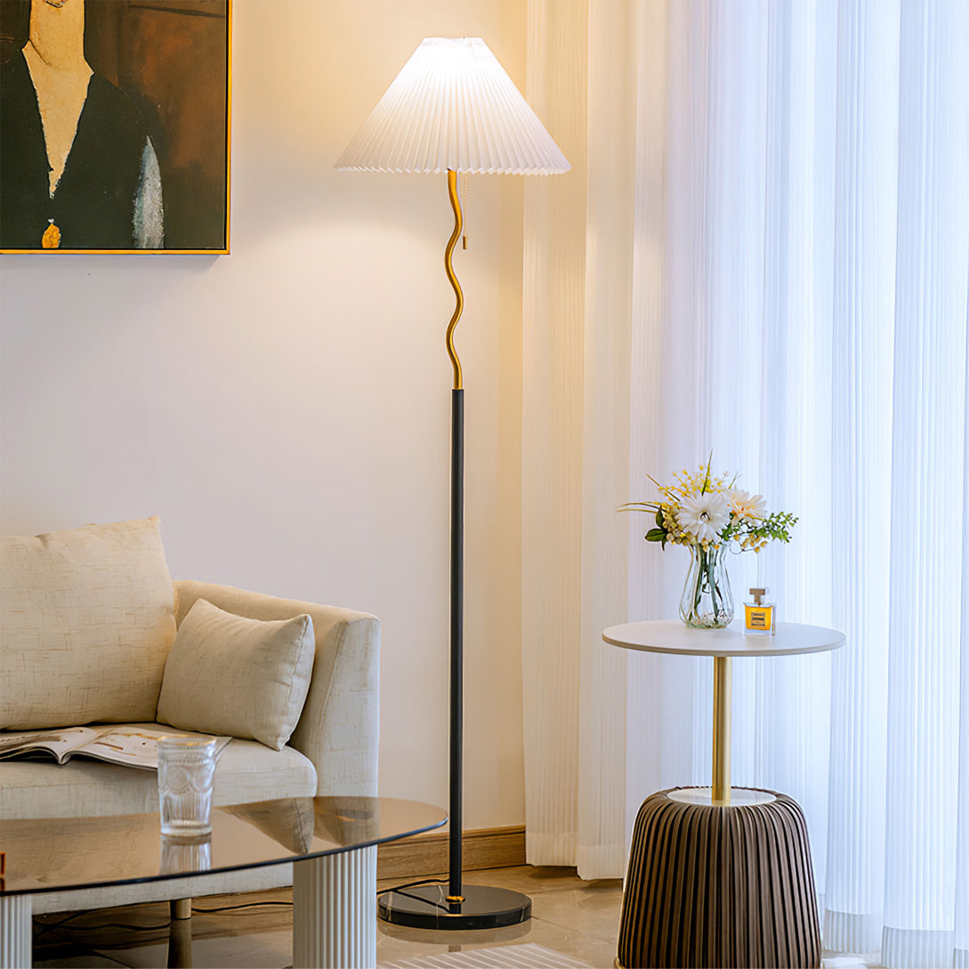 VANDERBILT MID-CENTURY TAPERED LAMP