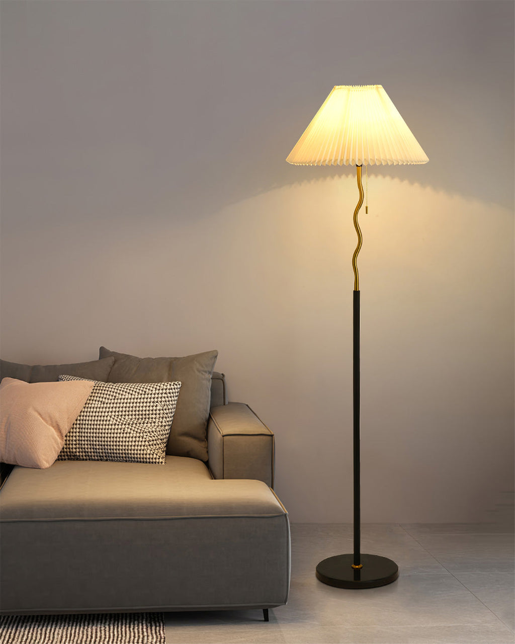 VANDERBILT MID-CENTURY TAPERED LAMP