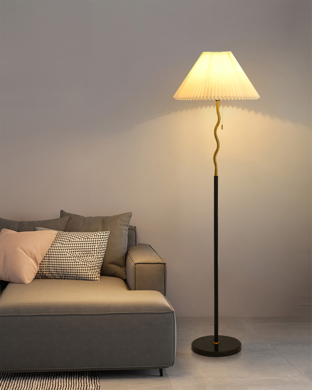 VANDERBILT MID-CENTURY TAPERED LAMP