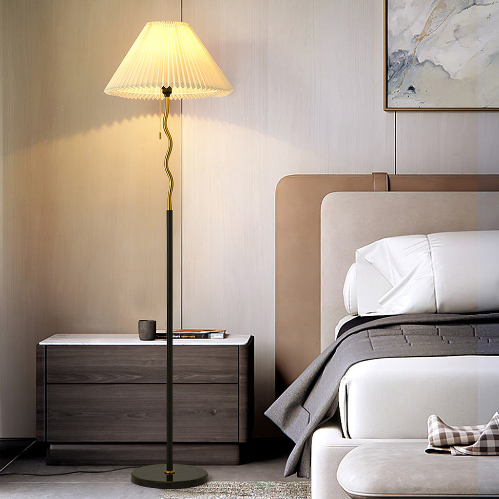 VANDERBILT MID-CENTURY TAPERED LAMP