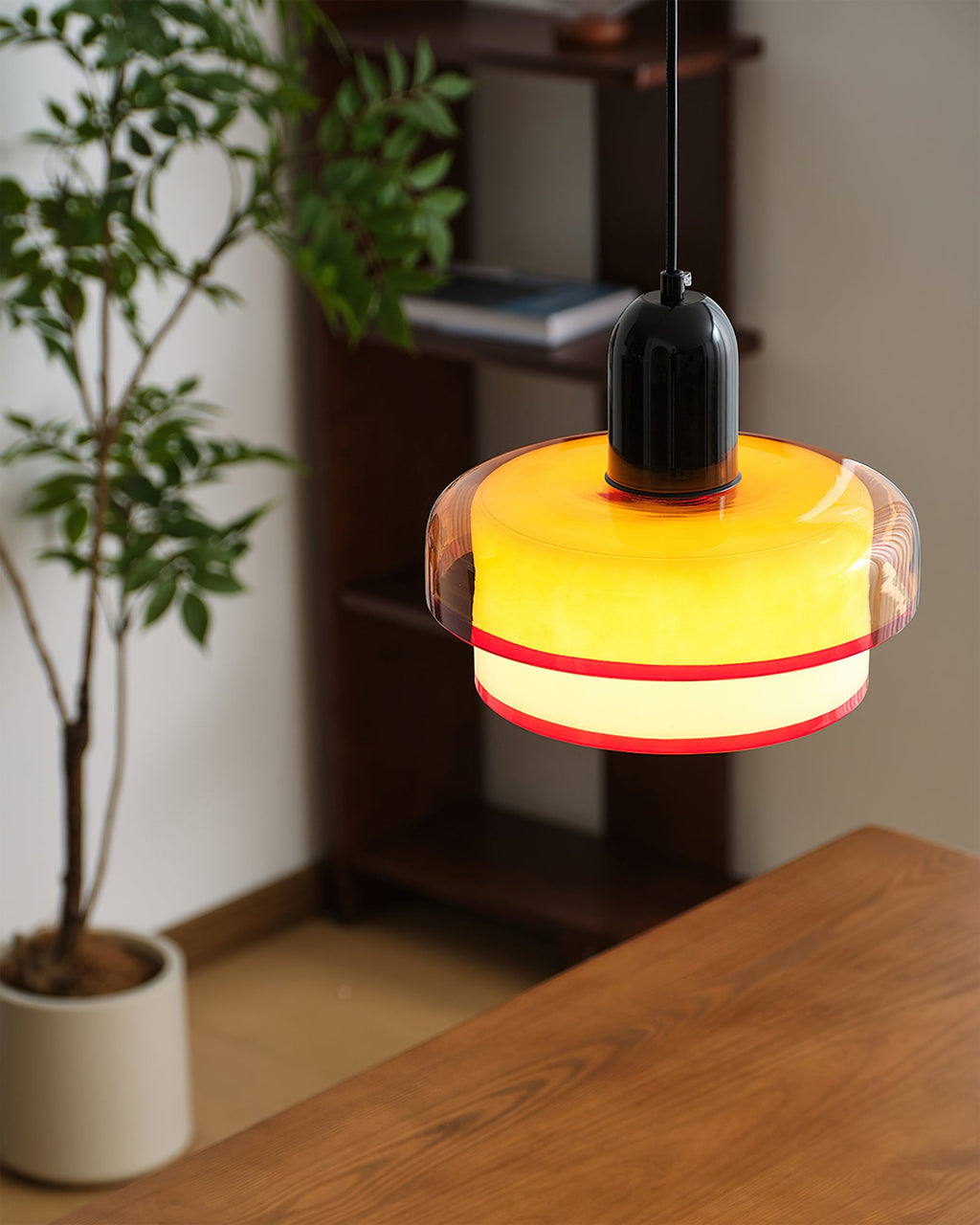 WINTHROP SUSPENDED GLASS ILLUMINATOR