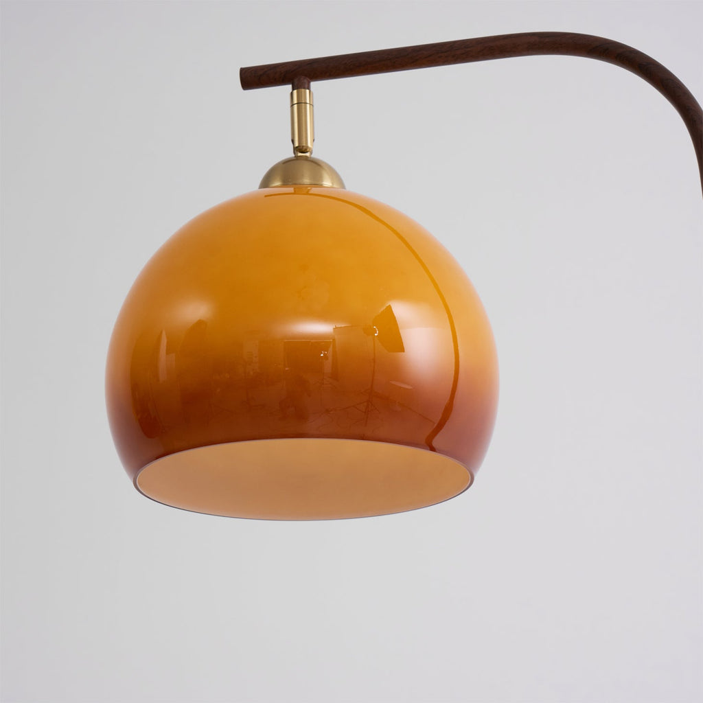 CHARLESTON VINTAGE TRIPOD LANTERN