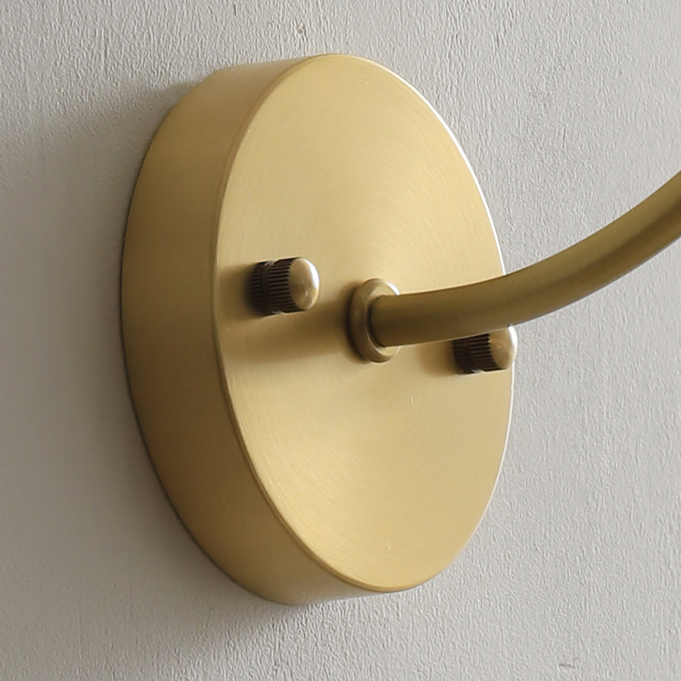 WINTHORPE GLEAMING WALL SCONCE