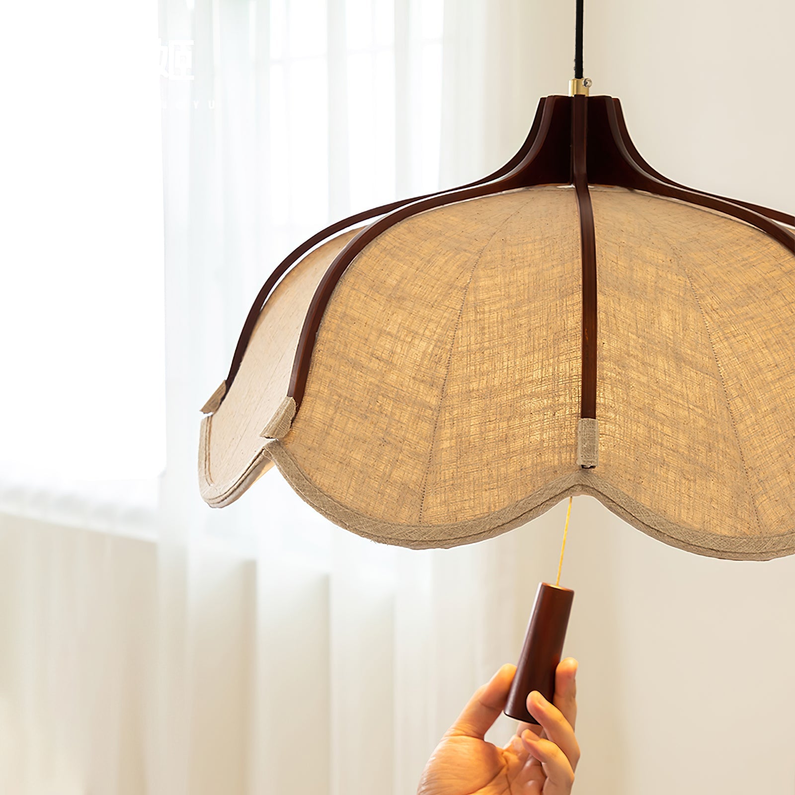 WINTHROP CRYSTAL DROPLET HANGING LIGHT