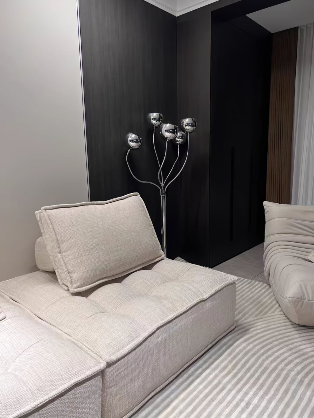 ORENDA VISIONARY SPHERE FLOOR LIGHT