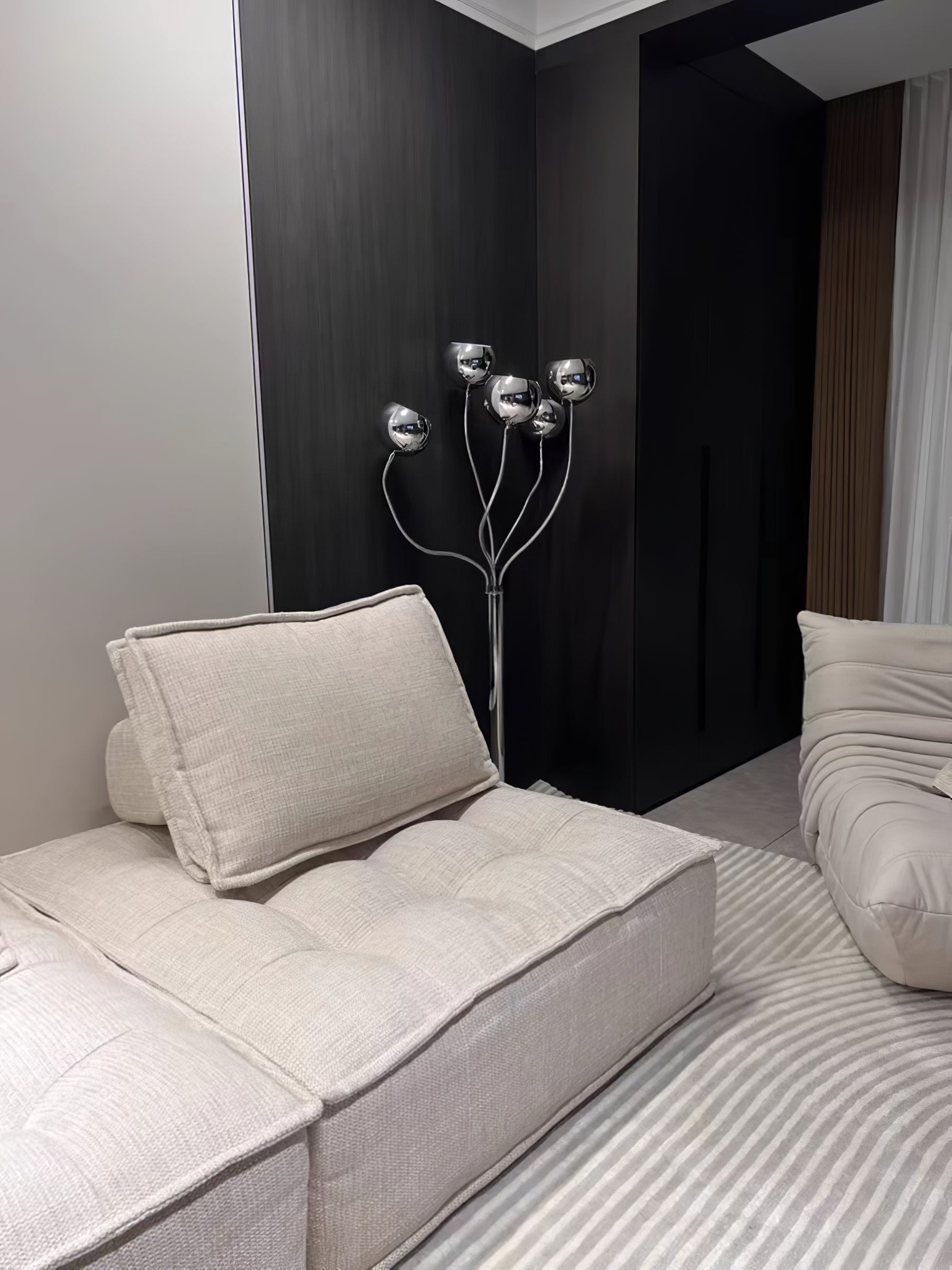 ORENDA VISIONARY SPHERE FLOOR LIGHT