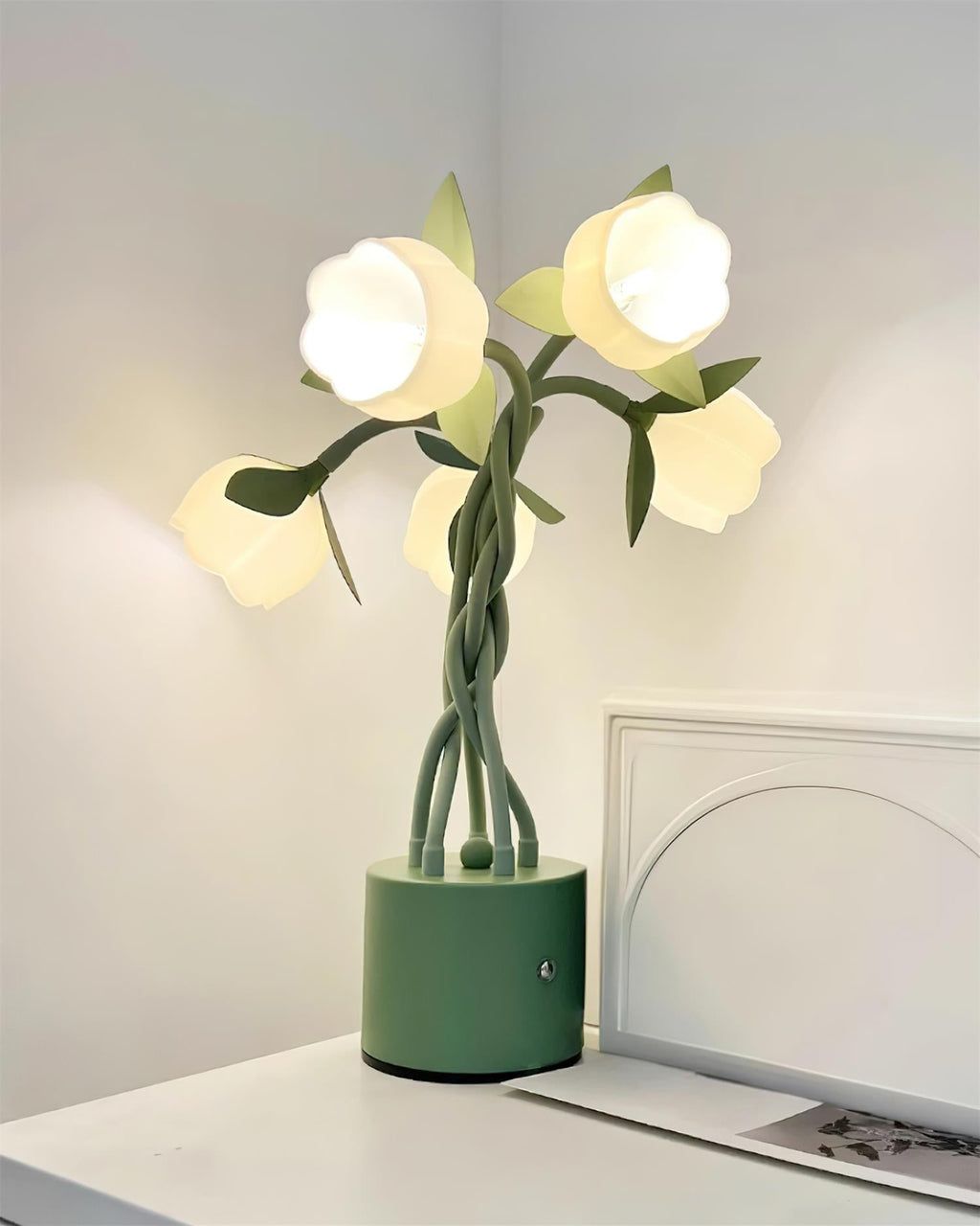 VERITY BOTANICAL ILLUMINATION LAMP