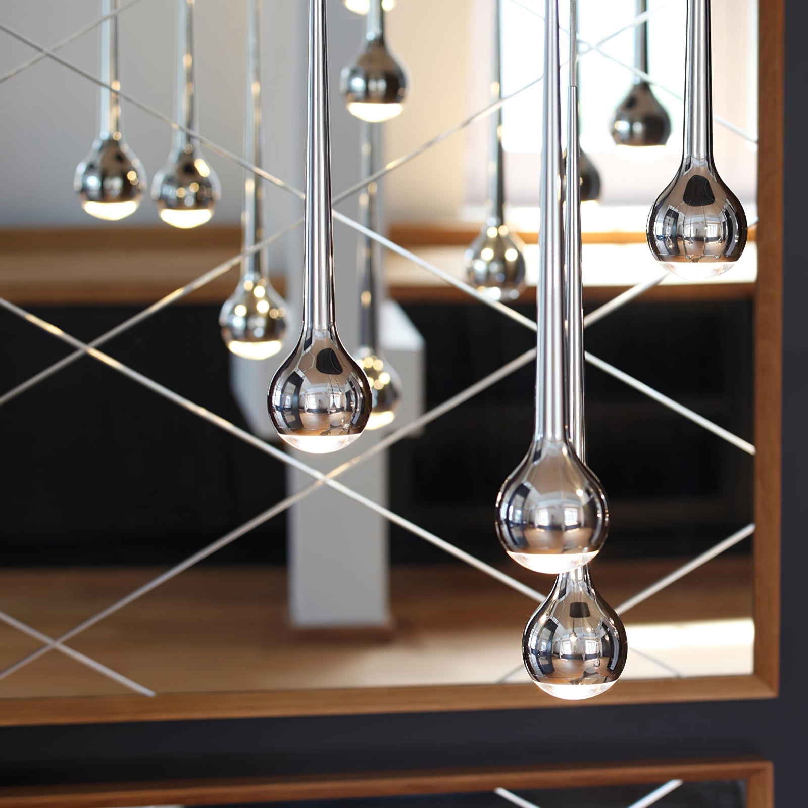 RAVENSCROFT DRAPED GLASS HANGING LANTERN
