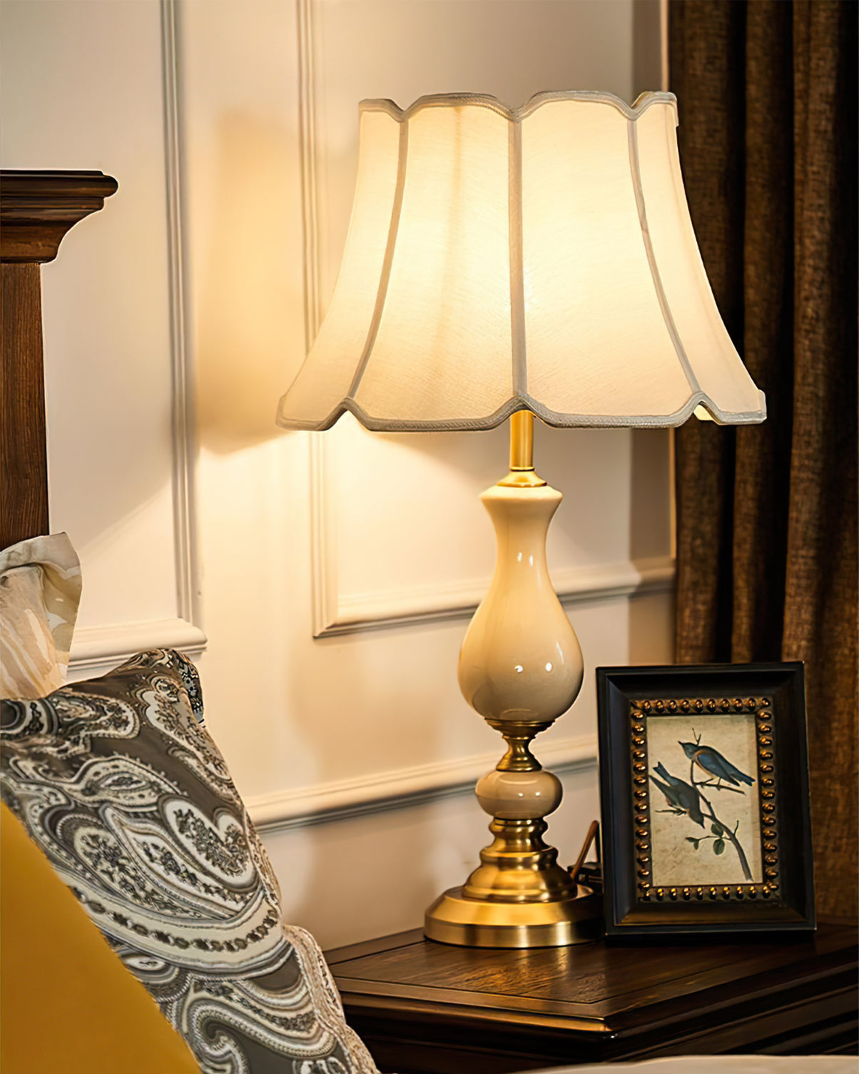 BRAMBLEWOOD ILLUMINATED NIGHTSTAND LANTERN