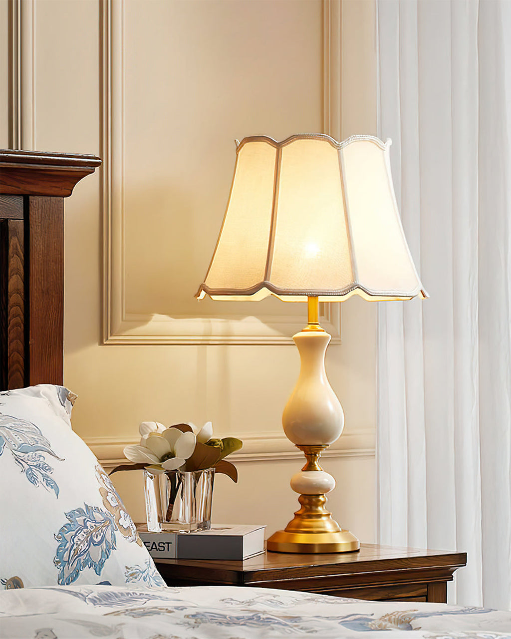 BRAMBLEWOOD ILLUMINATED NIGHTSTAND LANTERN