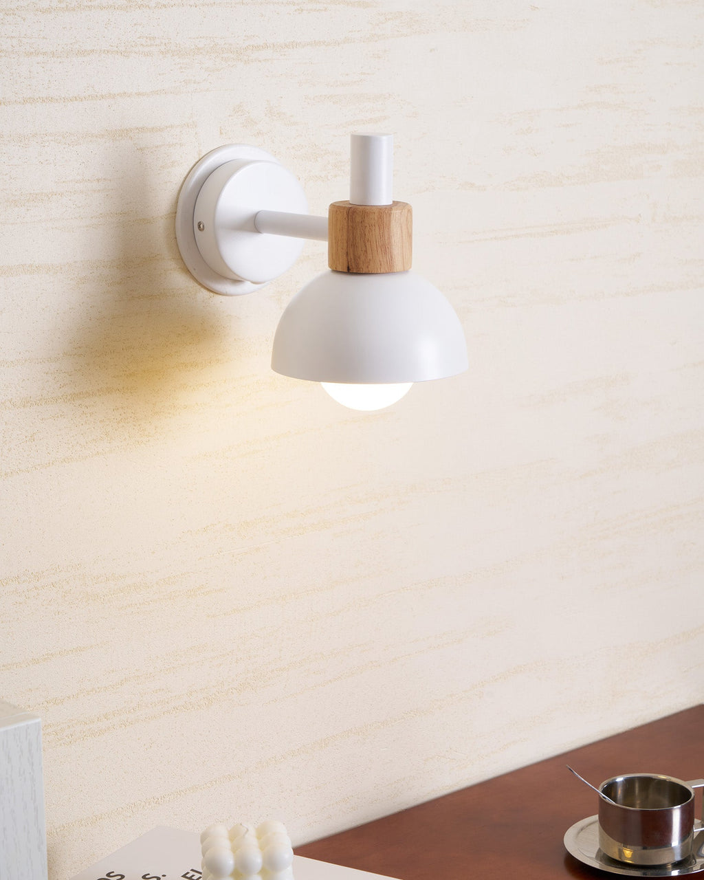 BRAMBLETON AMBER GLOW WALL SCONCE