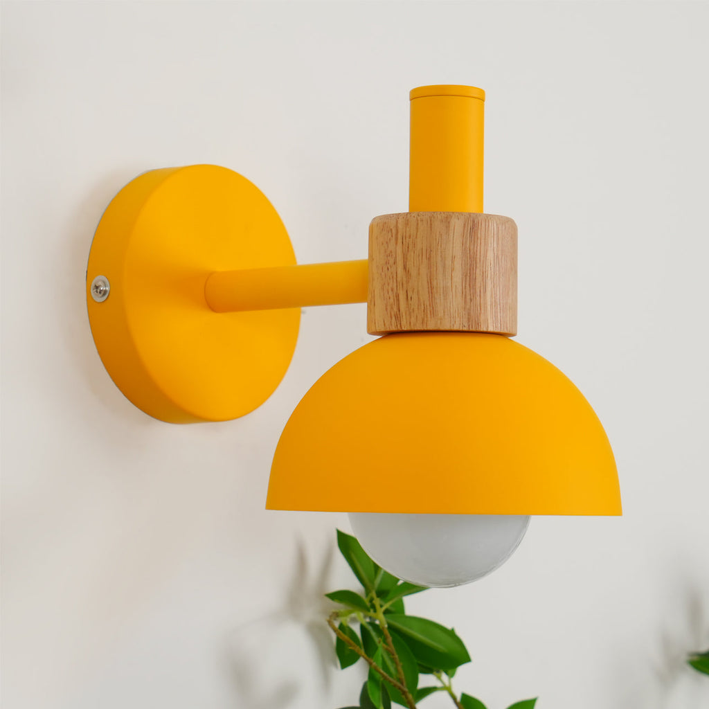 BRAMBLETON AMBER GLOW WALL SCONCE