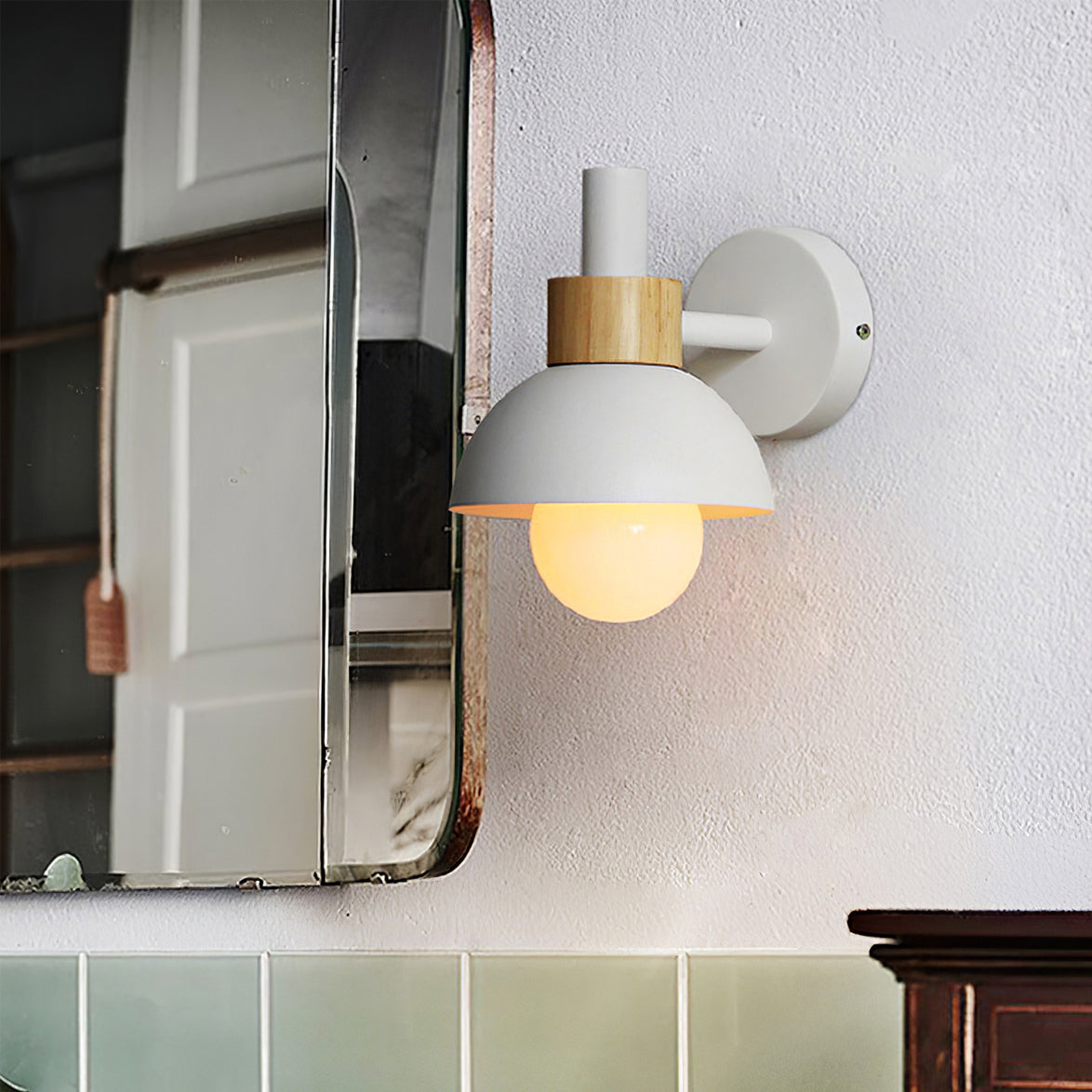 BRAMBLETON AMBER GLOW WALL SCONCE
