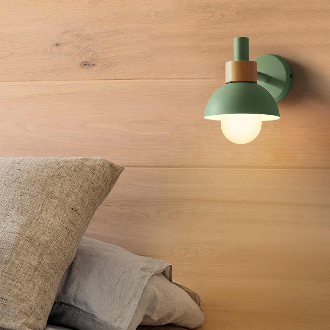 BRAMBLETON AMBER GLOW WALL SCONCE