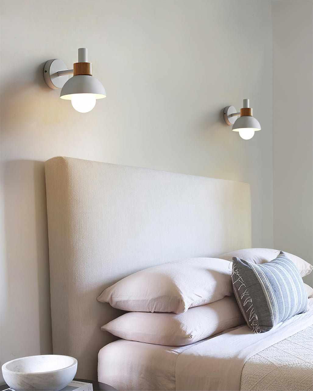 BRAMBLETON AMBER GLOW WALL SCONCE