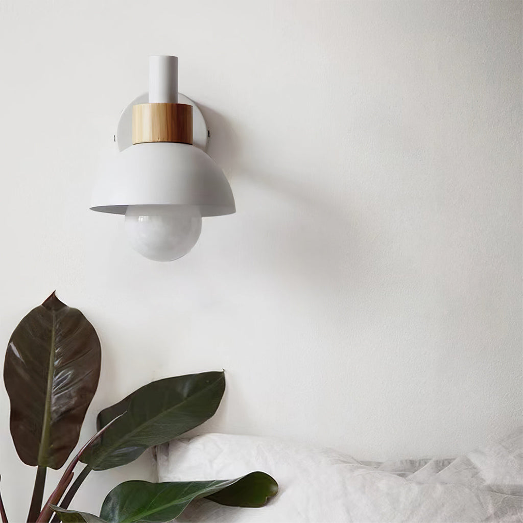 BRAMBLETON AMBER GLOW WALL SCONCE