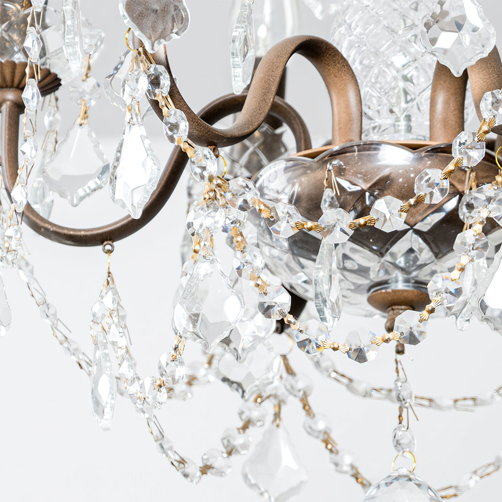 VERITY CRYSTAL LUMINARY