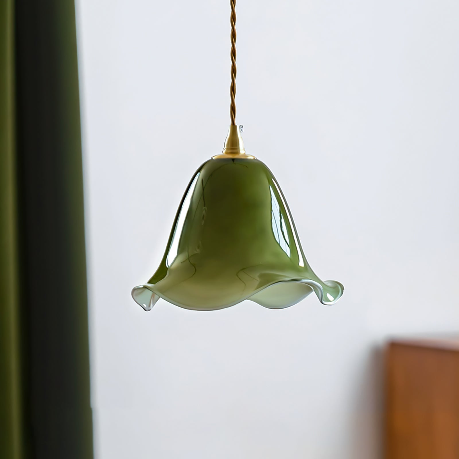 RAVENSHIRE HANGING GLASS ILLUMINATOR