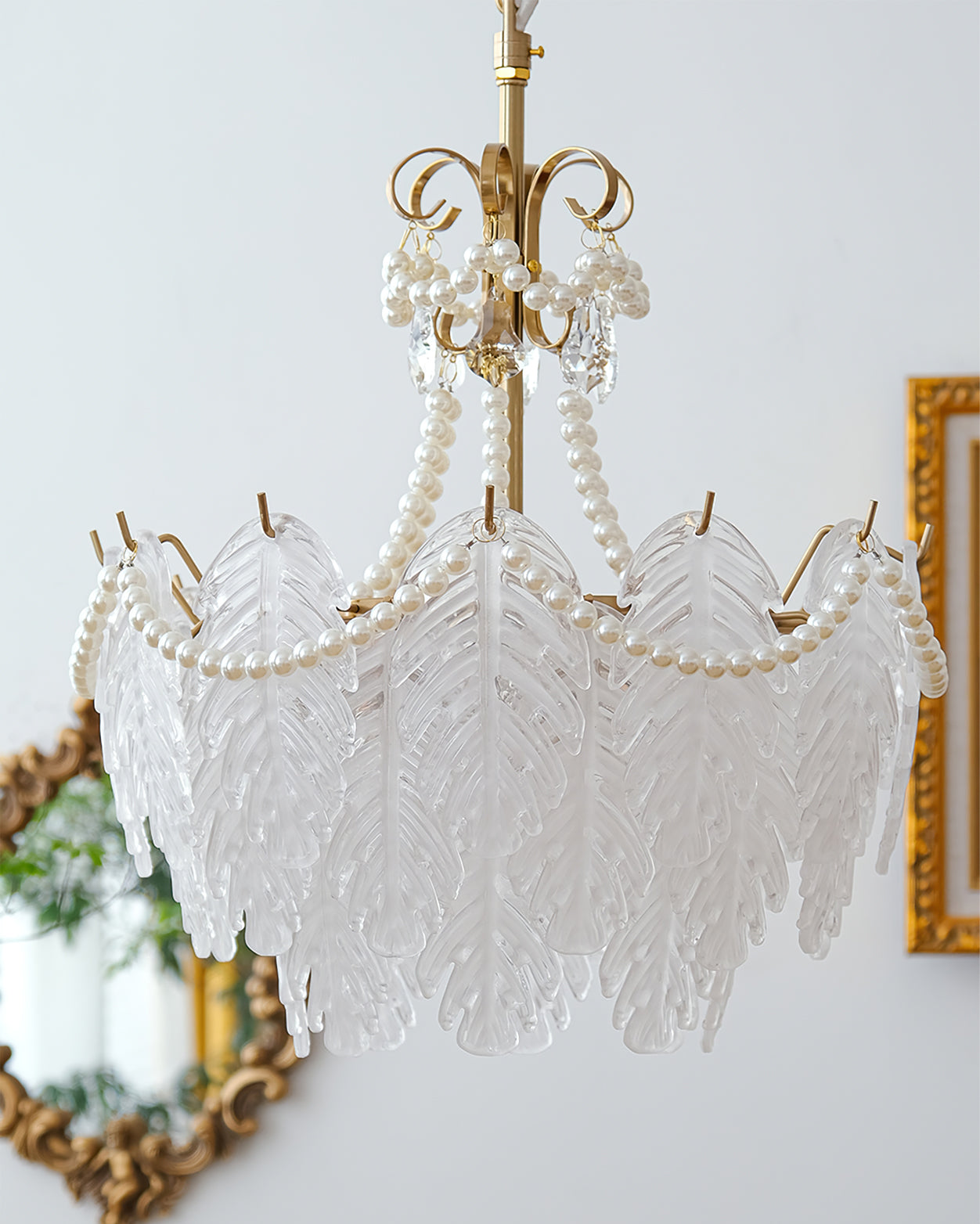 WINDSOR PLUME CRYSTAL LUMINAIRE