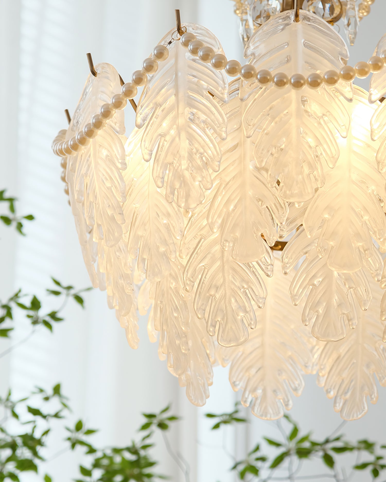 WINDSOR PLUME CRYSTAL LUMINAIRE