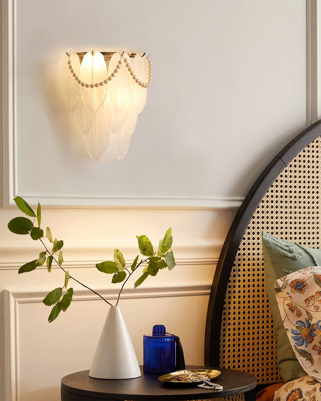 WINDSOR PLUME ILLUMINATED SCONCE