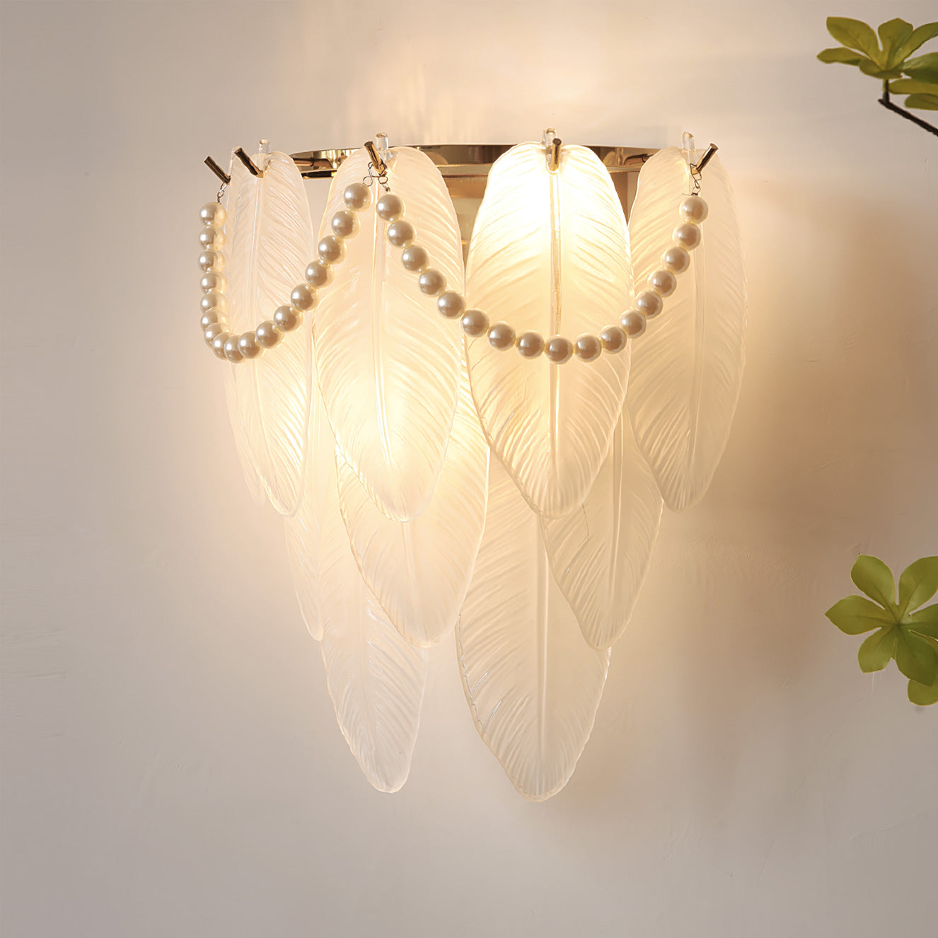 WINDSOR PLUME ILLUMINATED SCONCE