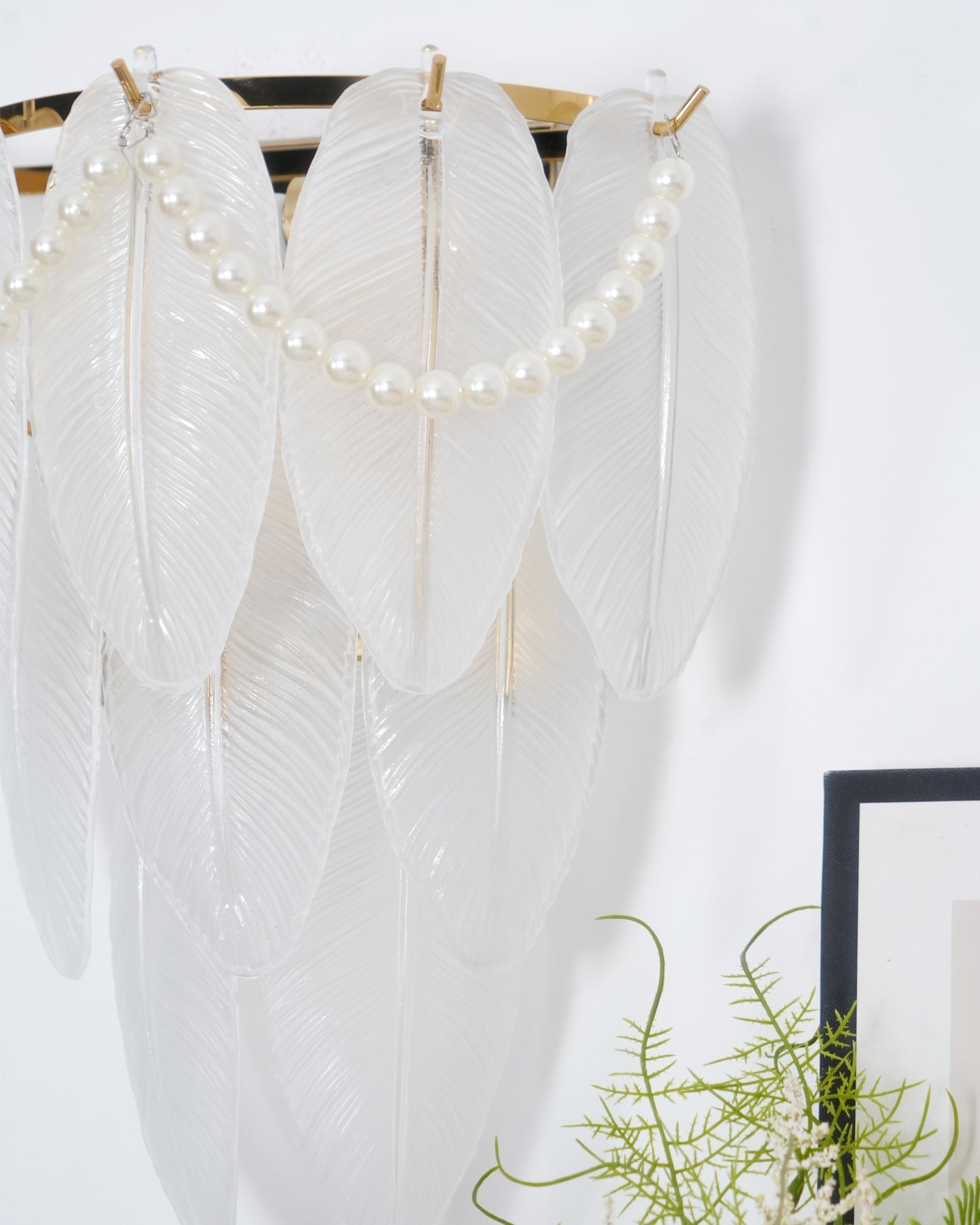 WINDSOR PLUME ILLUMINATED SCONCE