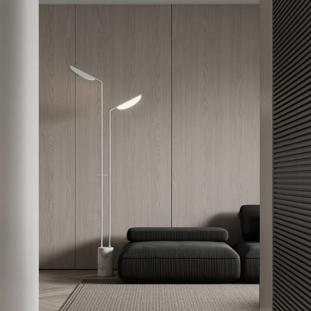 VANDERBILT TAPERED SILK SHADE LAMP