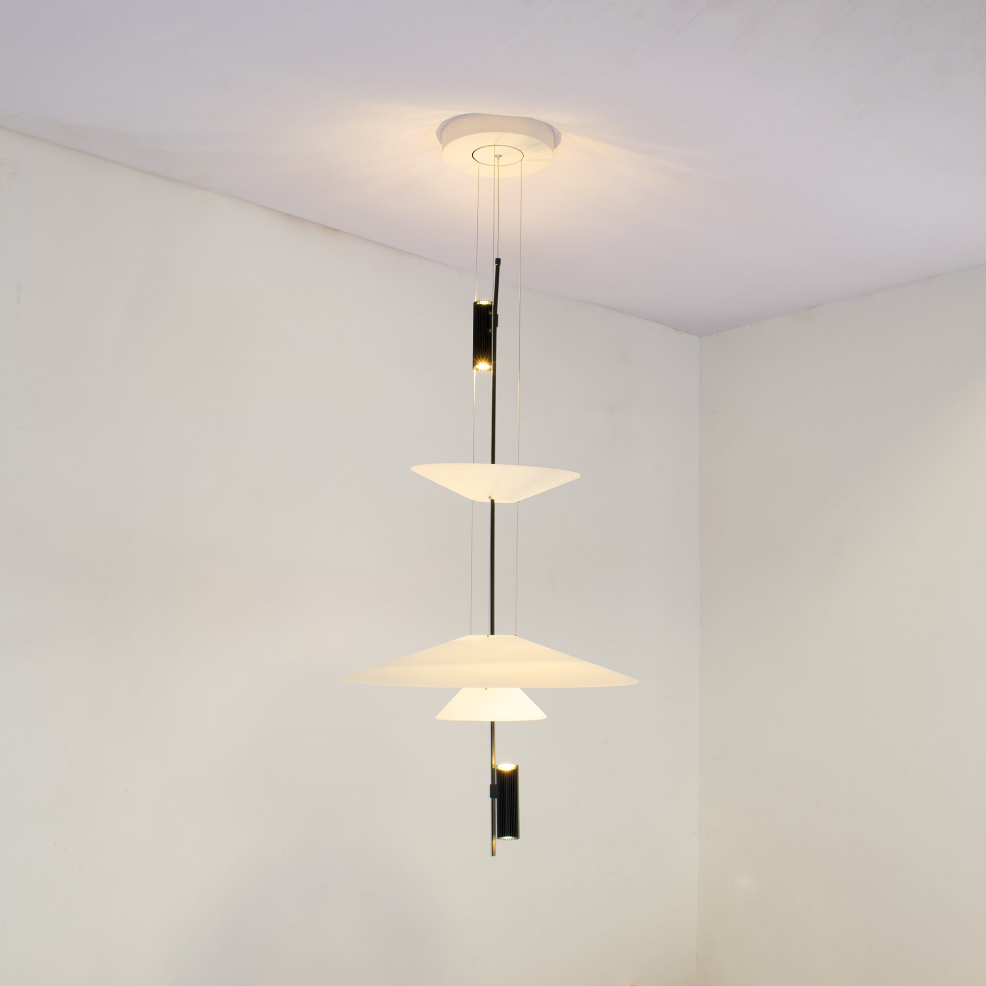 WINTHROP AERIS MODERN CEILING LUMINAIRE