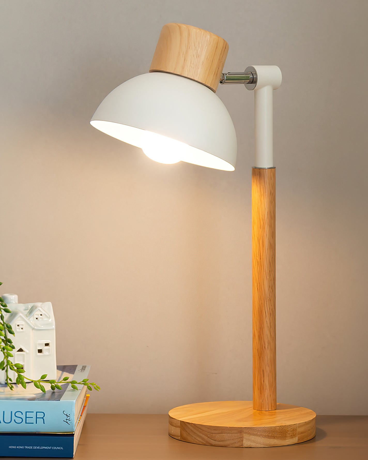 WINDSOR BENDABLE DESK LANTERN