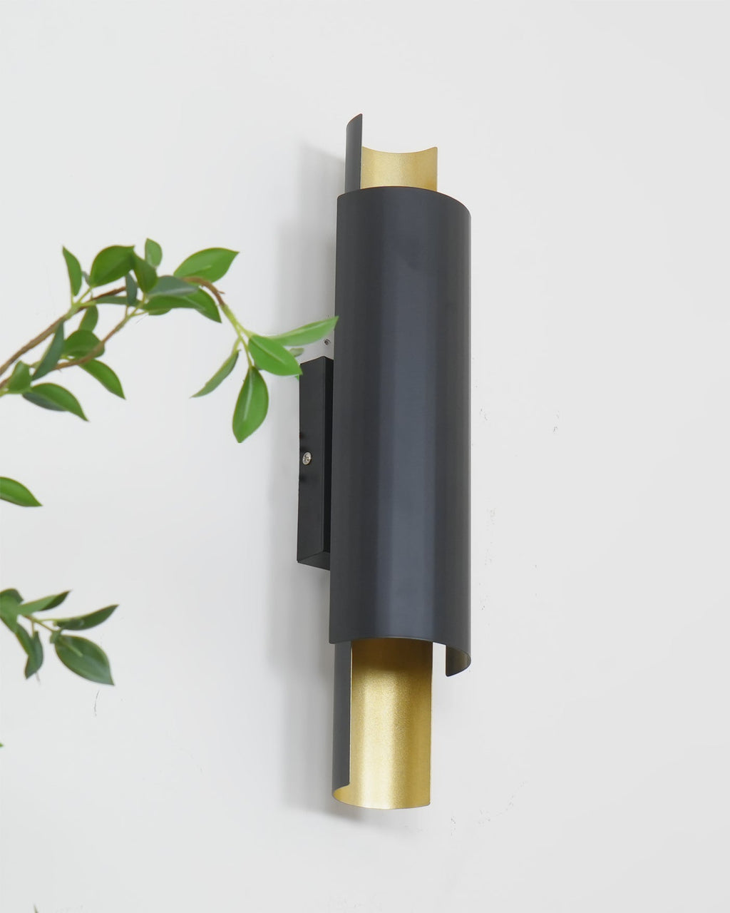 RAVENSCROFT RUSTIC WALL SCONCE