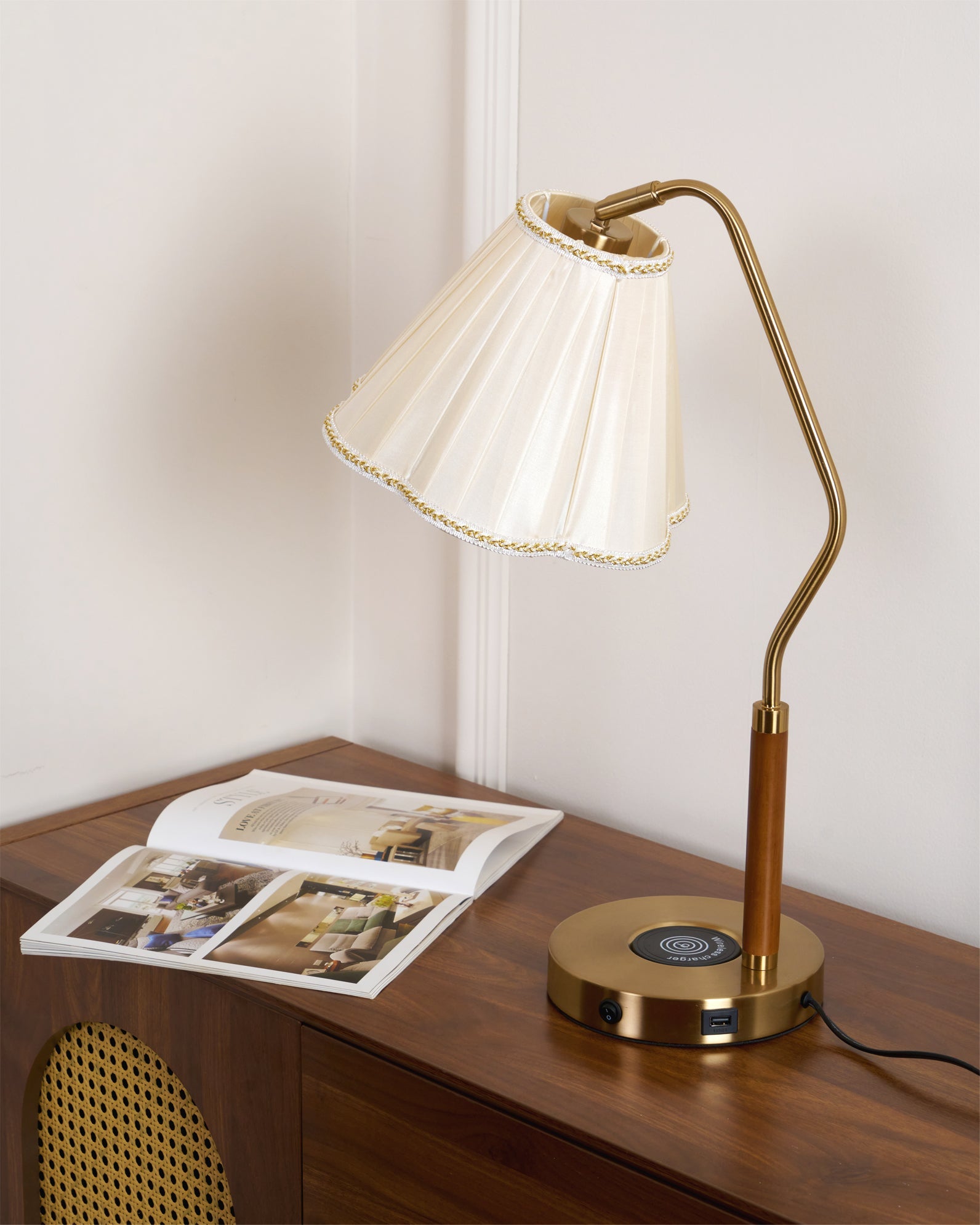 RAVENWOOD TEXTILE ILLUMINATOR