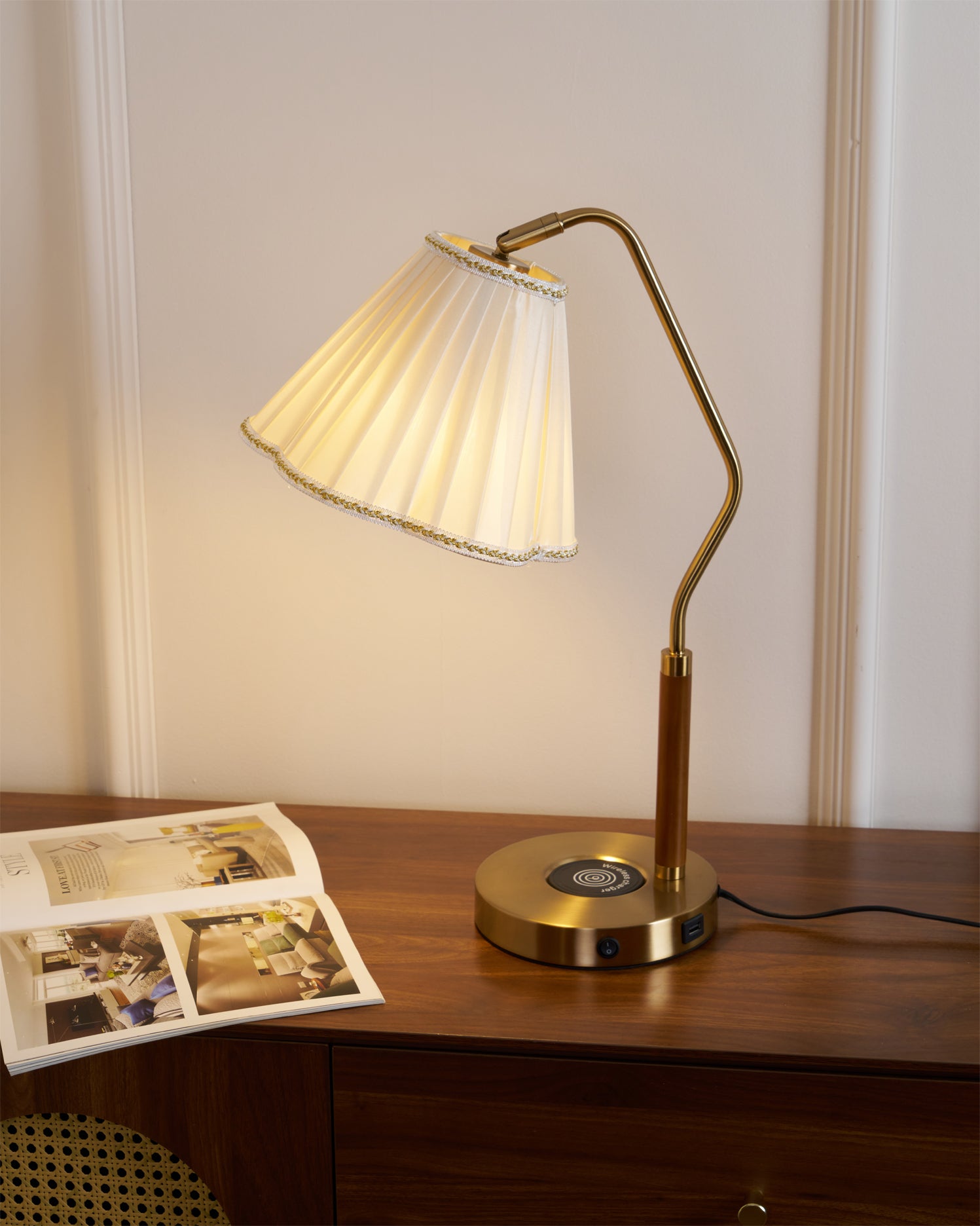 RAVENWOOD TEXTILE ILLUMINATOR