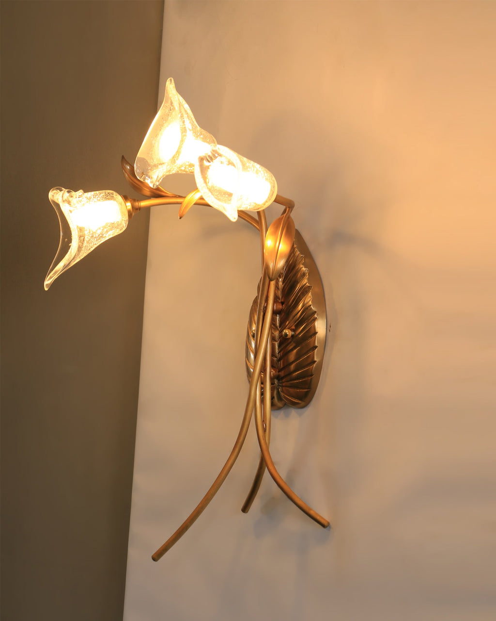 WINTHROP TUSCAN INSPIRED WALL SCONCE