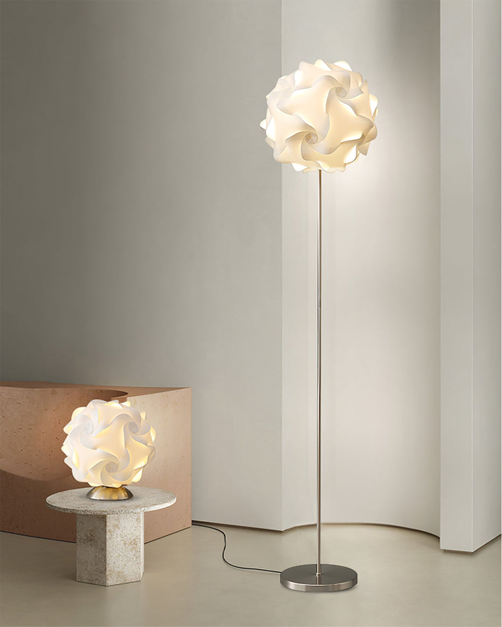 FLORENCE PETAL FLOOR LAMP