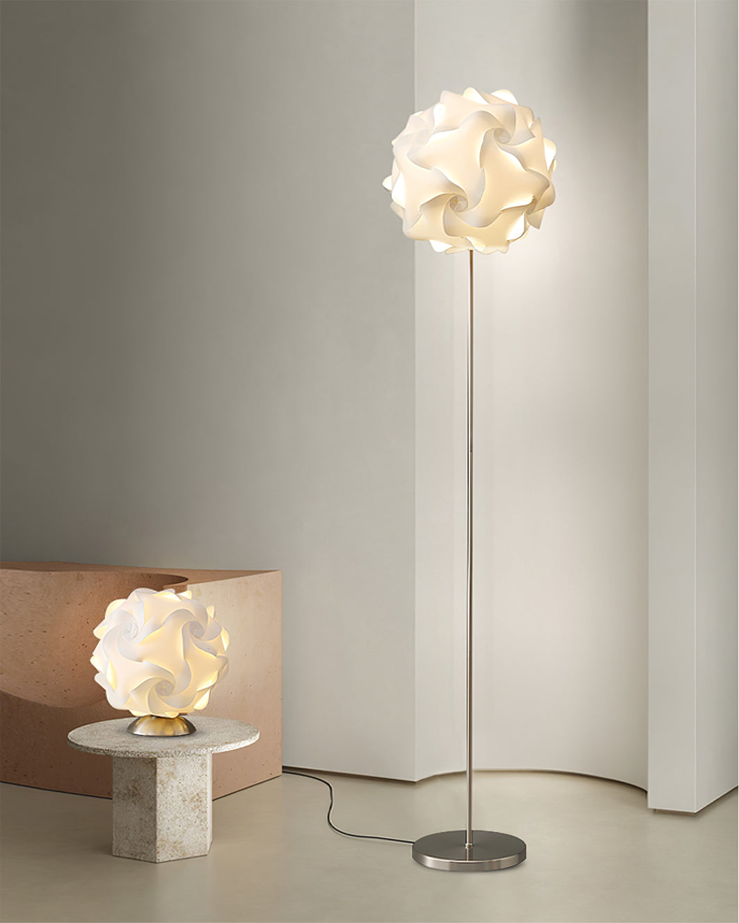 FLORENCE PETAL FLOOR LAMP