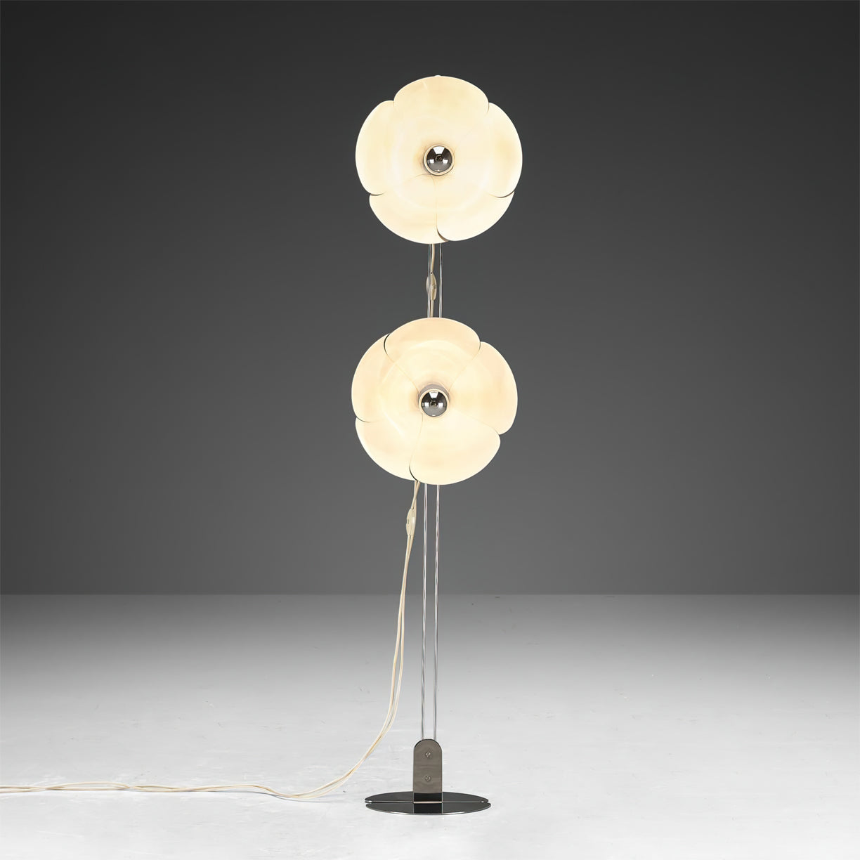 VERDANT BLOOM SILVER LAMP