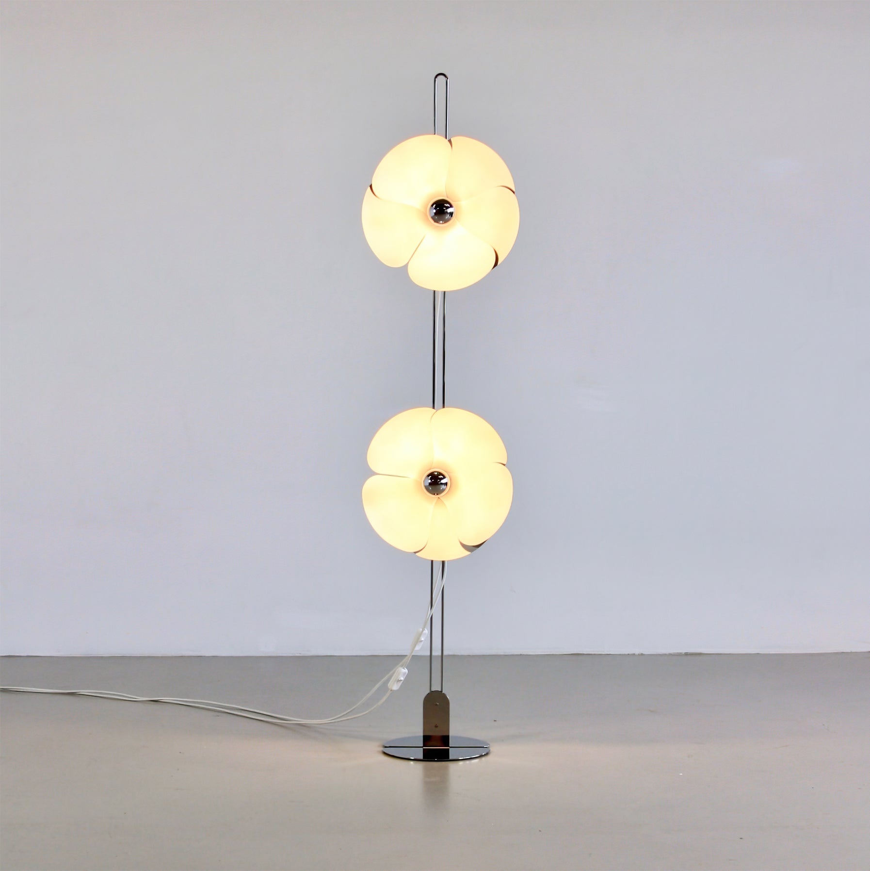 VERDANT BLOOM SILVER LAMP