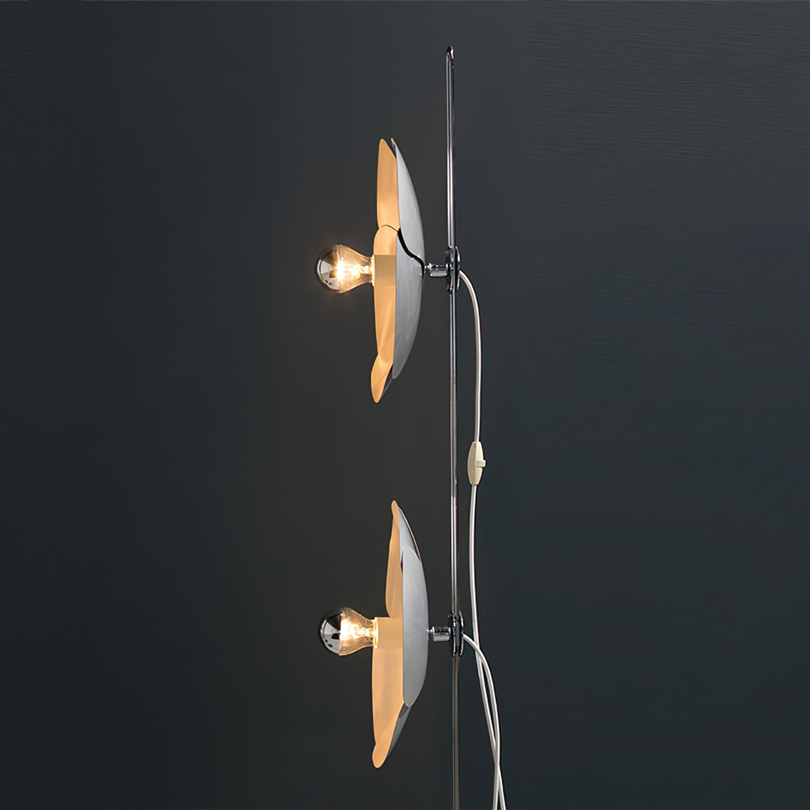 VERDANT BLOOM SILVER LAMP