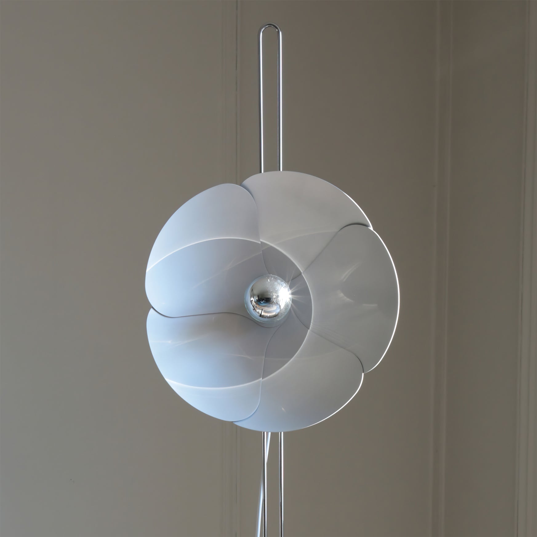 VERDANT BLOOM SILVER LAMP