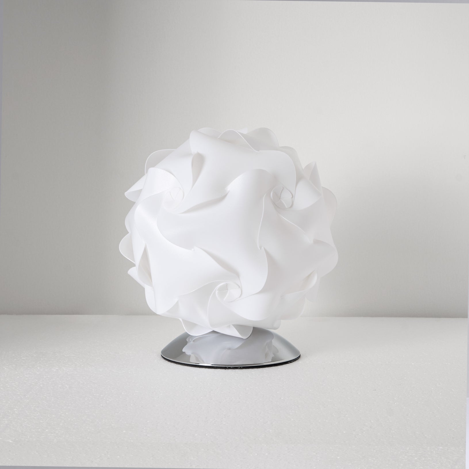 VERITY BLOOMING PETAL LAMP