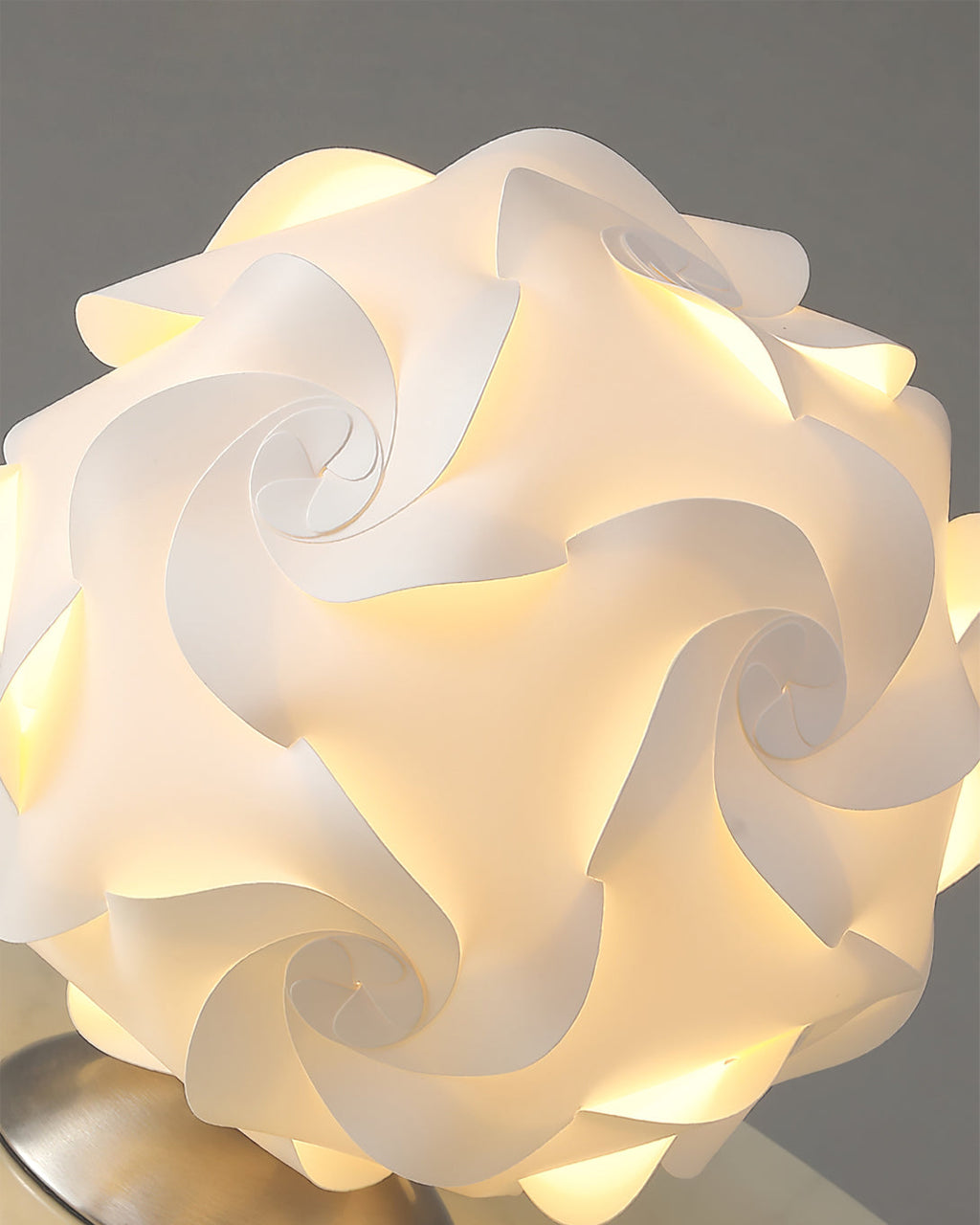 VERITY BLOOMING PETAL LAMP