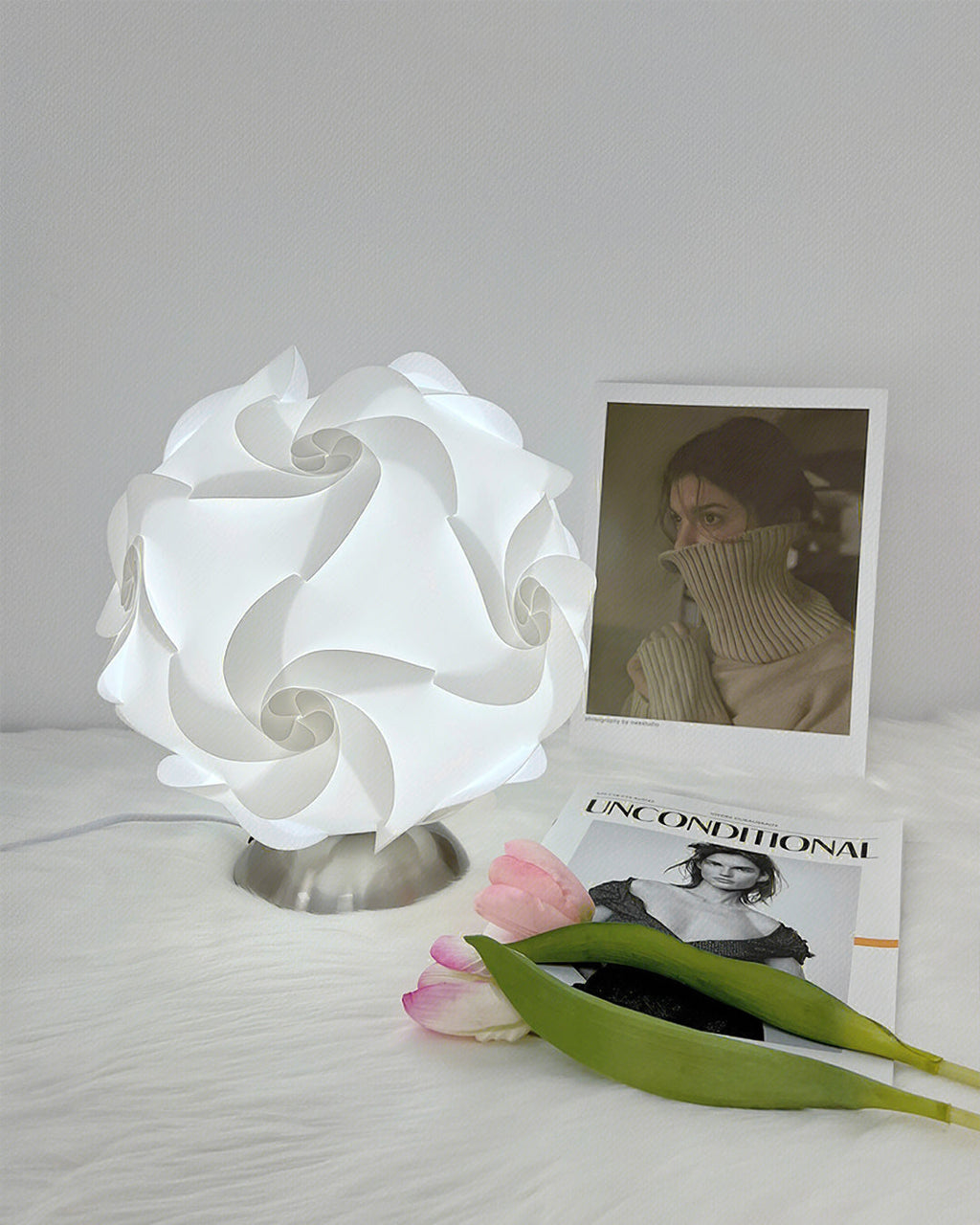 VERITY BLOOMING PETAL LAMP