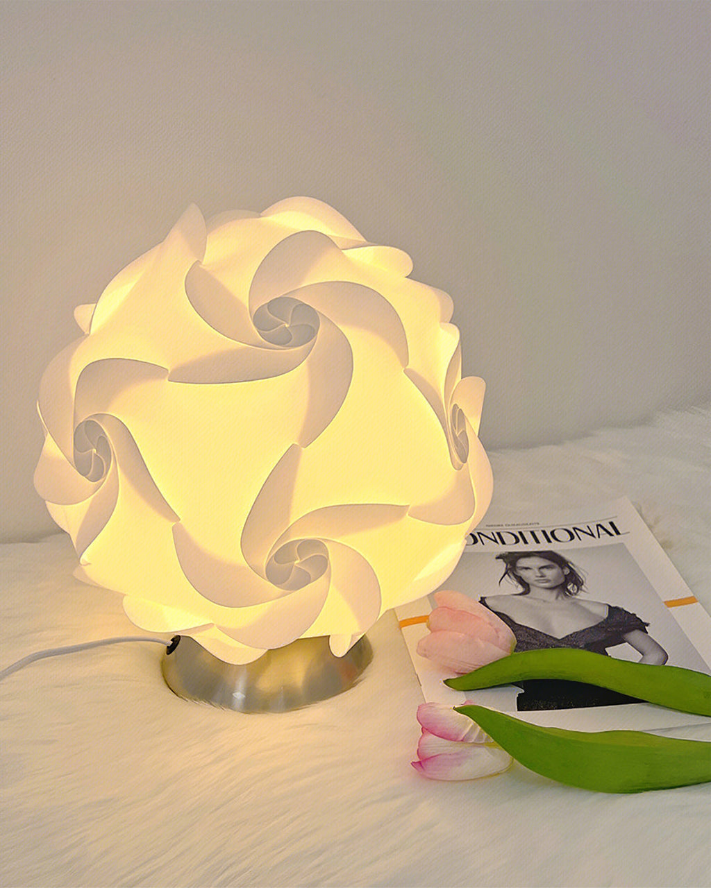 VERITY BLOOMING PETAL LAMP