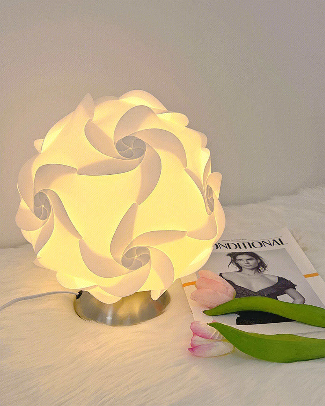 VERITY BLOOMING PETAL LAMP