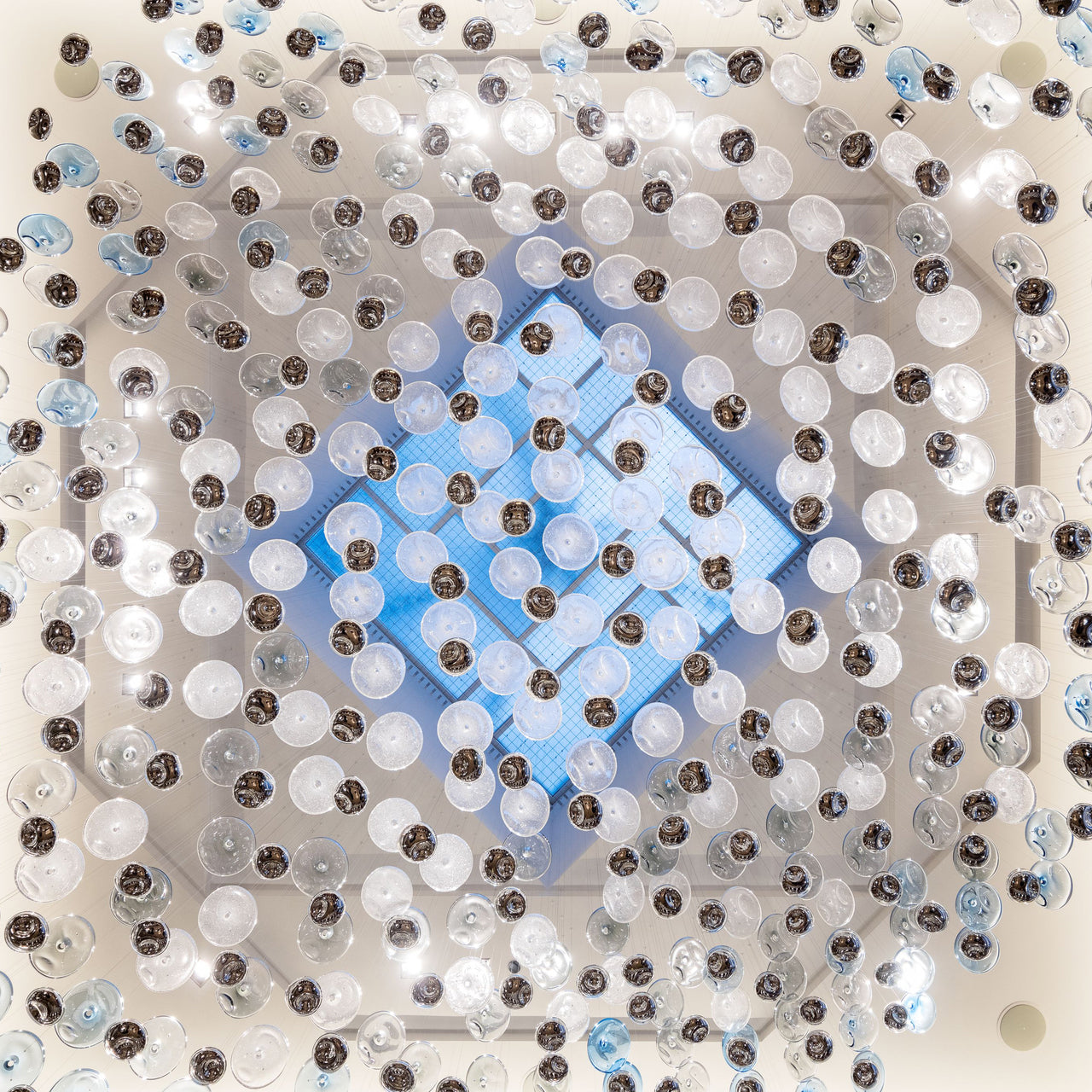 WHISPERING TIDE LUMINAIRE