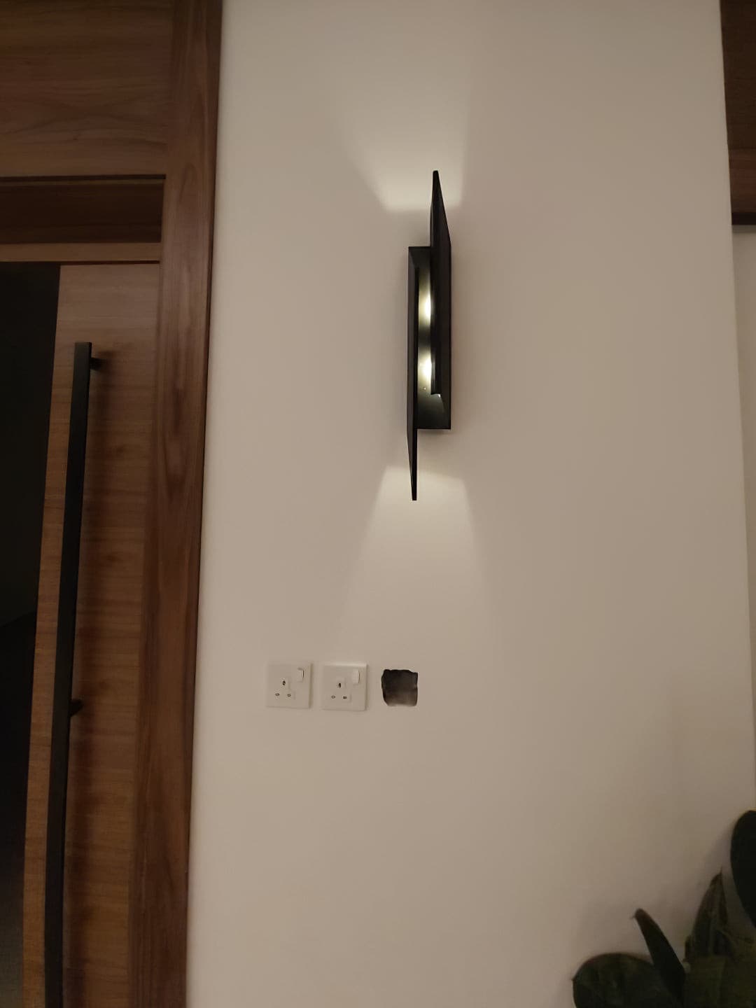 FENWICK FOLDING WALL SCONCE