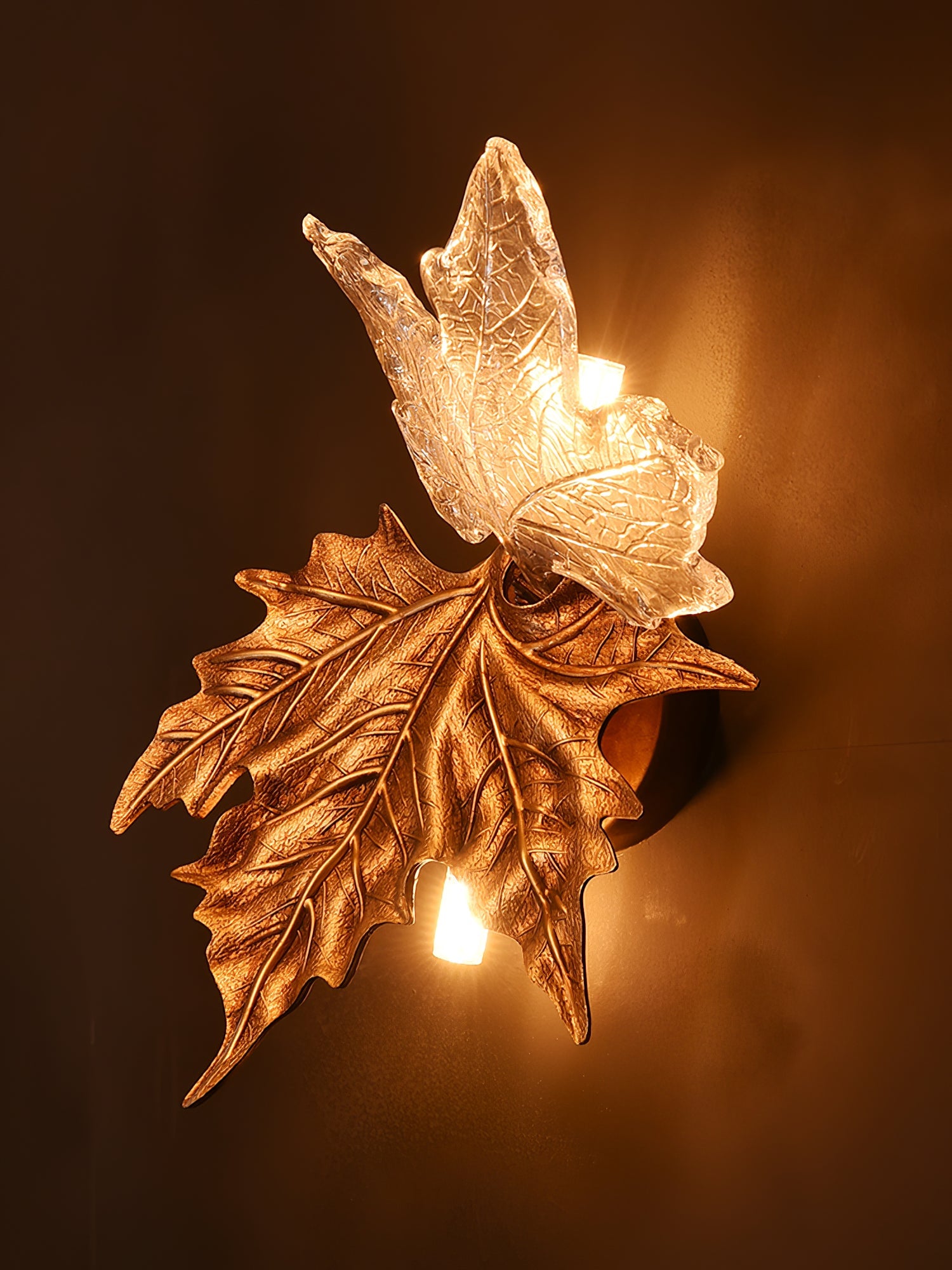 VERDANT FOLIAGE ILLUMINATION WALL SCONCE