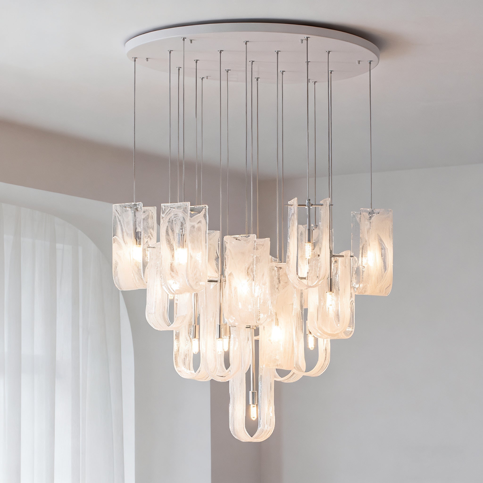 VANDERBILT CRYSTAL TEARDROP LUMINAIRE